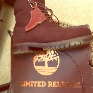 Timberland size 10 purple boots